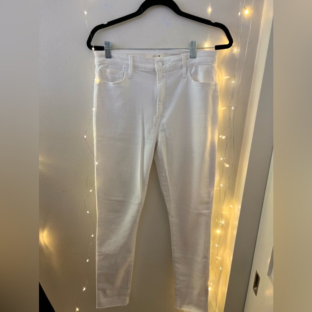 White NEVER WORN JOES skinny jeans